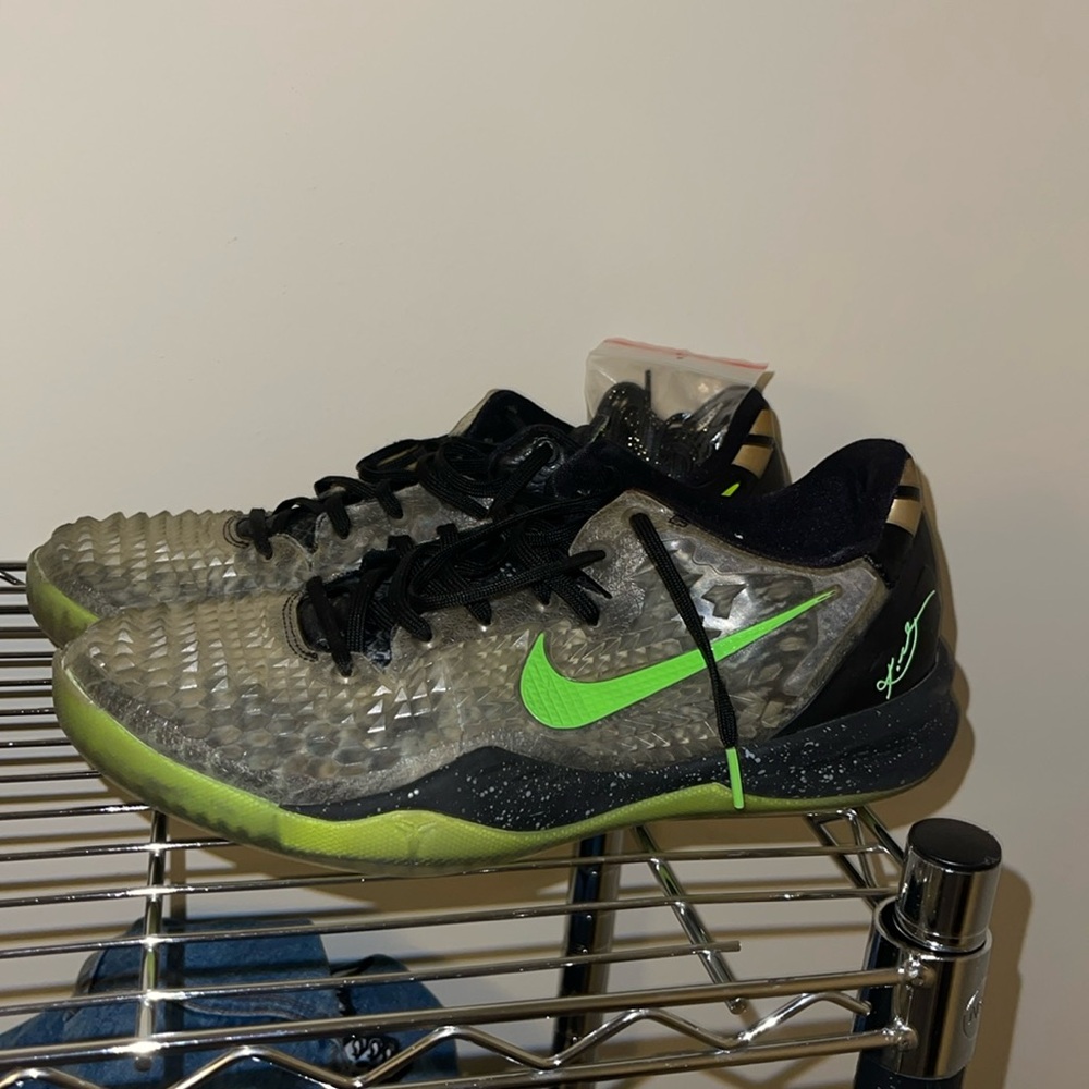 Kobe 8 "Christmas"